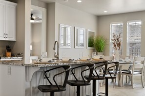 Townhome, Multiple Beds, Patio, Mountain View (Endless Summer) | Private kitchen | Fridge, microwave, oven, stovetop - Endless Summer/ Brand New Waterpark! (Washington)