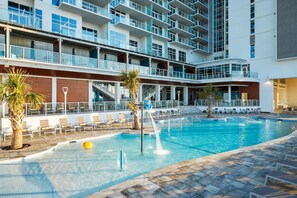 Pool - Myrtle Beach SC beach front 2 bdrm condo available 8/12 -8/19 (Myrtle Beach)