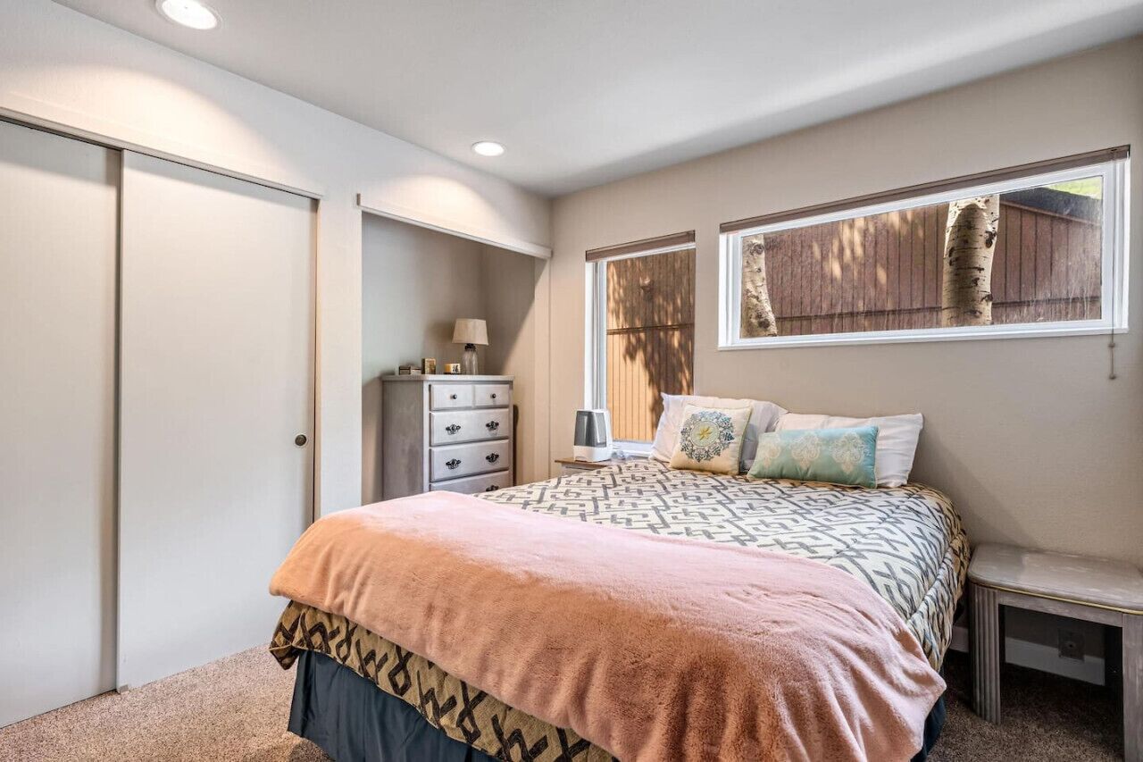 3 makuuhuonetta, vauvan matkasänky, Wi-Fi, vuodevaatteet