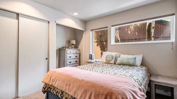 3 habitaciones, cuna de viaje, wifi y ropa de cama