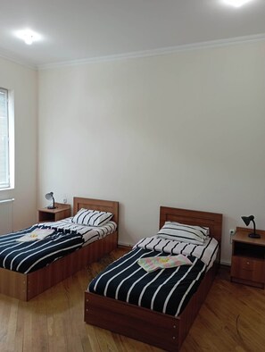 Dortoir Partagé Confort, dortoir mixte | Wi-Fi gratuit, draps fournis