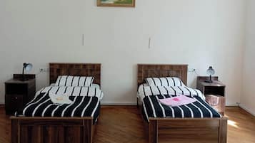 Comfort Shared Dormitory, Mixed Dorm | Free WiFi, bed sheets