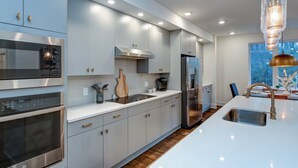 House, Multiple Beds, Kitchen, Garden View | Private kitchen - Escape on Central Pike (Hermitage)