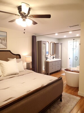 2 chambres, bureau, fer et planche à repasser, Wi-Fi gratuit