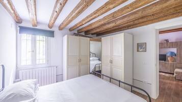 1 camera, ferro/asse da stiro, Wi-Fi gratuito, lenzuola