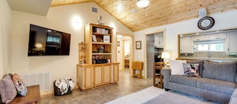 Lakefront College Station Home Near Texas A & M!