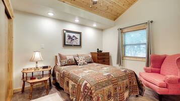 4 Schlafzimmer, Schreibtisch, Bügeleisen/Bügelbrett, Internetzugang