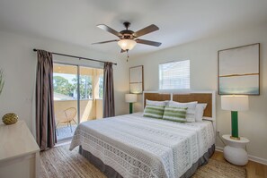House, Multiple Beds, Balcony | 2 bedrooms, individually decorated, individually furnished, free WiFi - Estrella del Mar (Panama City Beach)