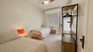 2 quartos, ferros/tábuas de passar roupa, Wi-Fi de cortesia