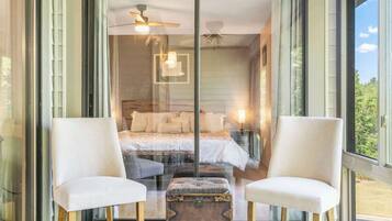 Condo, Multiple Beds, Fireplace, Golf View (Golf View Peek-A-Boo) | 2 bedrooms, individually decorated, individually furnished, free WiFi