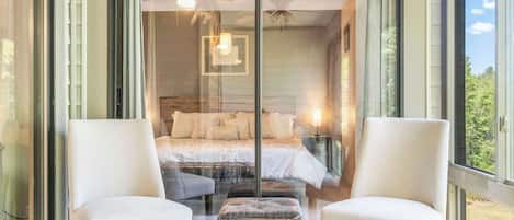 Condo, Multiple Beds, Fireplace, Golf View (Golf View Peek-A-Boo) | 2 bedrooms, individually decorated, individually furnished, free WiFi