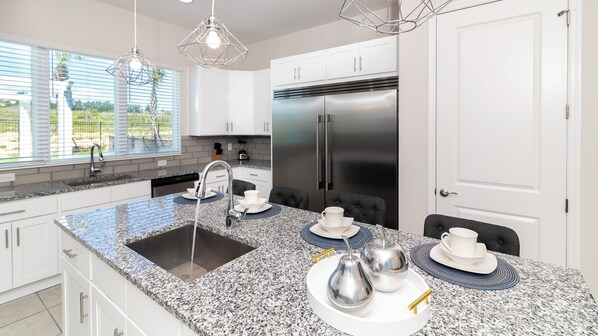 ハウス ベッド (複数台) プールアクセス ガーデンビュー | 専用キッチン | 冷蔵庫、電子レンジ、オーブン、コンロ