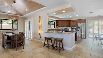 House, Multiple Beds, Pool Access, Ocean View (Hale Nene) | Private kitchen | Fridge, microwave, oven, stovetop