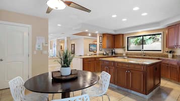 House, Multiple Beds, Pool Access, Ocean View (Hale Nene) | Private kitchen | Fridge, microwave, oven, stovetop