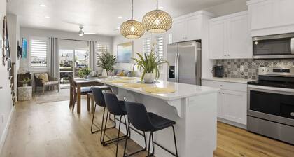 New Listing Happy Hawaiian