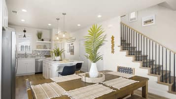 Townhouse, Beberapa Tempat Tidur, patio, pemandangan gunung (Happy Hawaiian) | Tempat makan