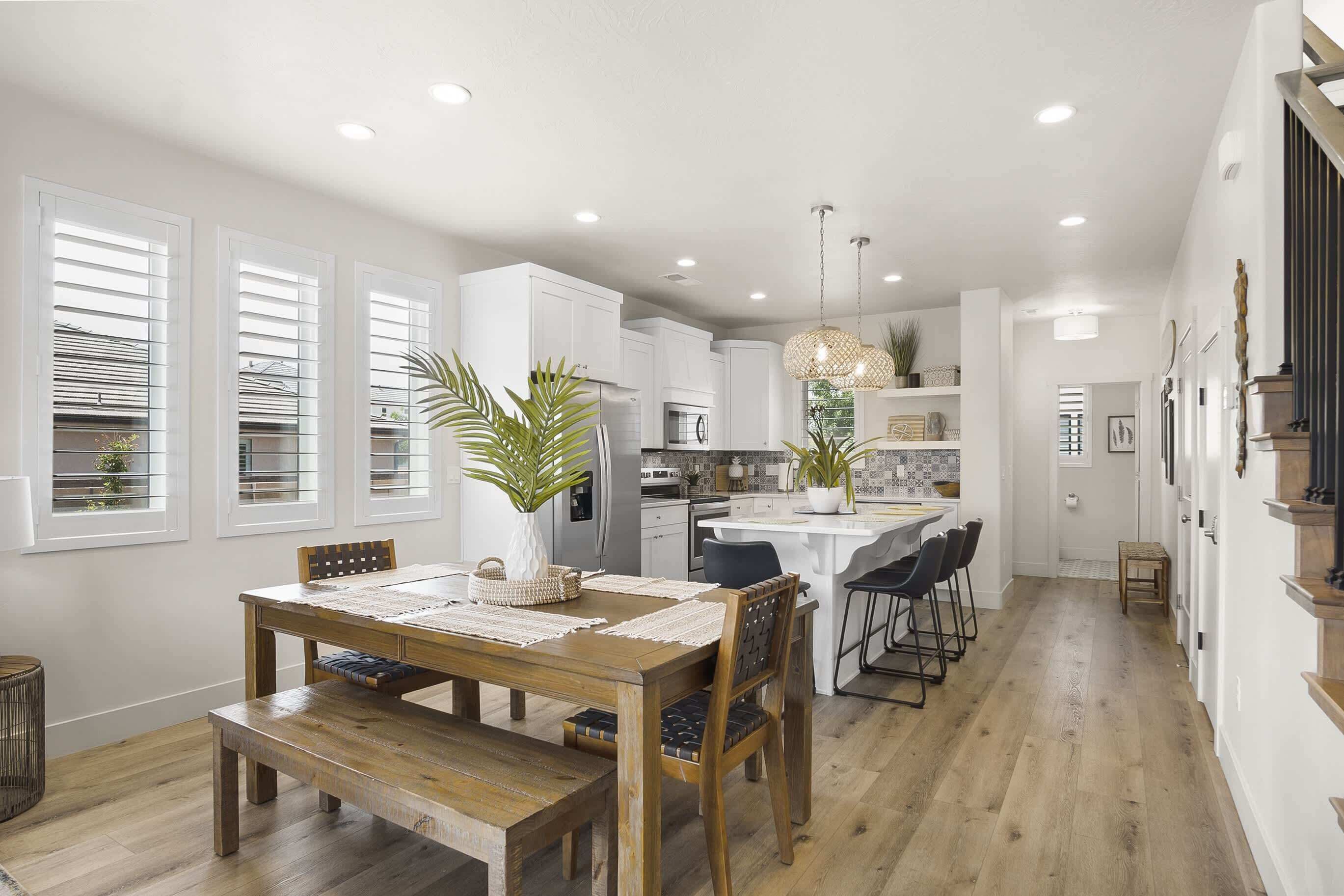 Casa de ciudad, varias camas, patio, vista a la montaña (Happy Hawaiian) | Restaurantes