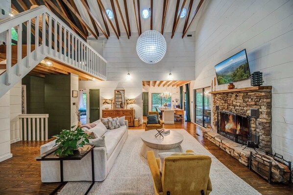 Cabin, Multiple Beds, Patio, Mountain View (Heavenly Hideaway) | Living area | 42-inch flat-screen TV with digital channels, fireplace