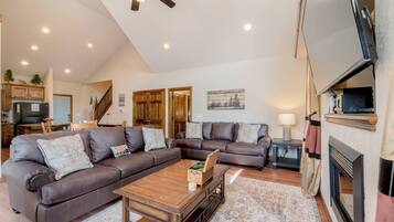 House, Multiple Beds, Patio, Garden View (Hickory Hideaway) | Living area | 42-inch flat-screen TV with digital channels, fireplace