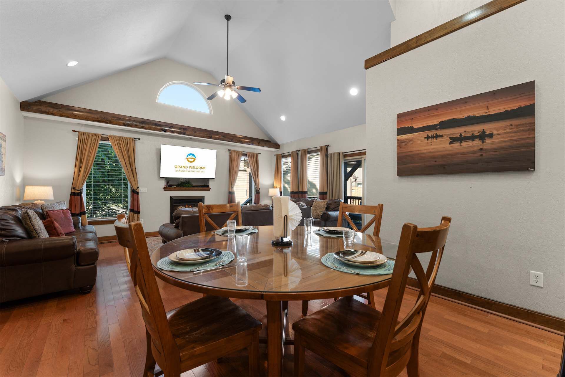 House, Multiple Beds, Patio, Garden View (Hickory Hideaway) | Dining