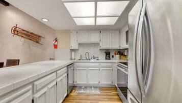 Condo, Multiple Beds, Hot Tub, Mountain View (Heavenly Haven) | Private kitchen | Fridge, microwave, oven, stovetop