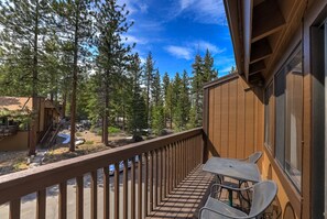 Outdoor dining - Heavenly Haven - Hot Tub + Seasonal HOA Pool (Zephyr Cove)