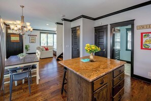 House, Multiple Beds, Kitchen, Garden View | Interior - Hello Goodbye (Nashville)