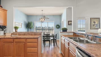 Townhome, Multiple Beds, Balcony, Mountain View (Honey Bee Inn ) | Private kitchen | Coffee/tea maker