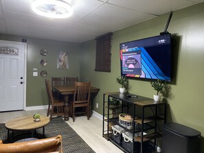 Dining - Bama Bungalow  (McCalla)