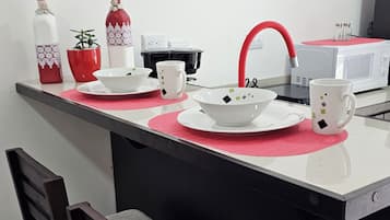 大冰箱、微波炉、炉灶、茶具/咖啡用具