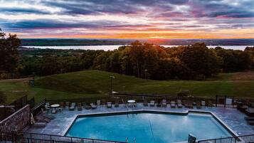 Indoor pool, outdoor pool