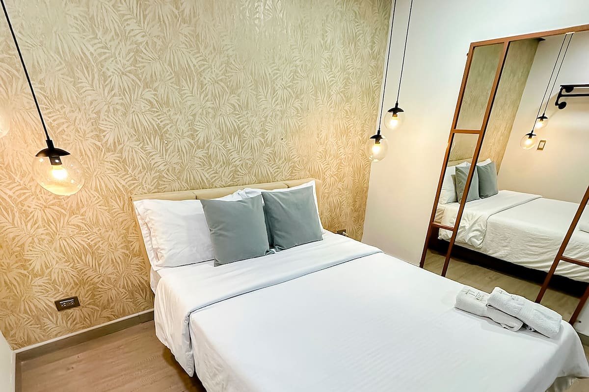 1 bedroom, premium bedding, down duvets, individually furnished