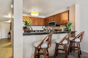 Condo, 1 King Bed with Sofa bed, Hot Tub, Ocean View | Private kitchen | Fridge, microwave, oven, stovetop - Kona By The Sea (Kailua-Kona)