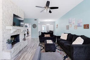 Townhome, Multiple Beds, Balcony | Living area | 42-inch flat-screen TV with digital channels - Horseshoe Bay Townhome w/ Water Access! (Horseshoe Bay)