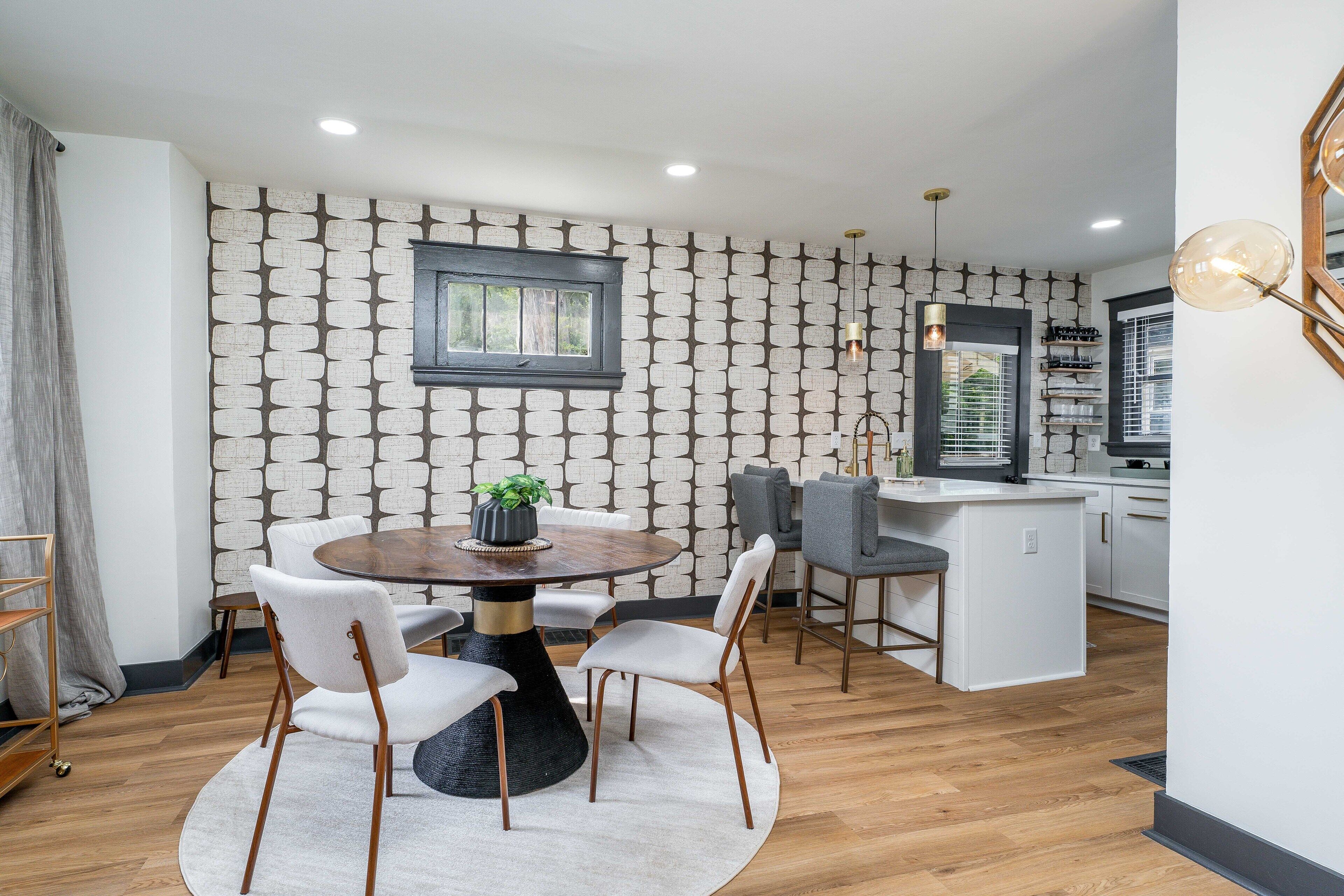 House, Multiple Beds, Kitchen, Garden View | In-room dining