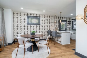 House, Multiple Beds, Kitchen, Garden View | In-room dining - Madisonville Retreat (Cincinnati)