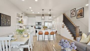 Townhome, Multiple Beds, Patio, Mountain View (Magnolia) | Living area | 50-inch flat-screen TV with digital channels