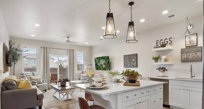 Magnolia Pool, Hot Tub, and Pickleball!