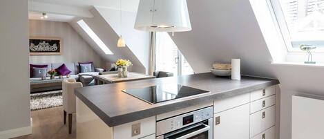 Fridge, microwave, oven, stovetop