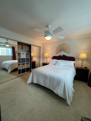 2 Schlafzimmer, Schreibtisch, Bügeleisen/Bügelbrett, kostenloses WLAN