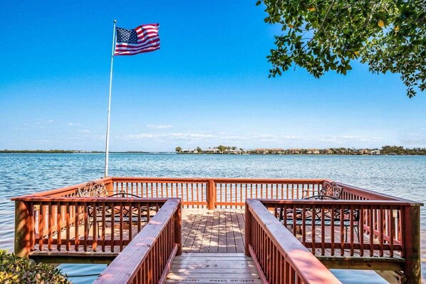 Property grounds - Watch dolphins & pelicans from this 2 bedroom/2 bath waterfront condo. (Bradenton Beach)