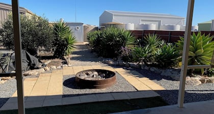 Very comfortable, stone cottage in Fowler’s Bay