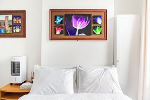 2 bedrooms, in-room safe, free WiFi