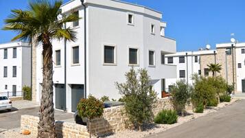 Apartment, Smoking | 2 bedrooms