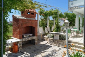 Apartment | 1 bedroom - Petar - Garden With BBQ - A2 2 (Rab)