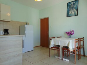 Apartment | 1 bedroom - Petar - Garden With BBQ - A2 2 (Rab)
