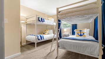 3 bedrooms, desk, iron/ironing board, free WiFi