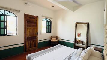 Deluxe Room | Premium bedding, in-room safe, individually furnished, desk