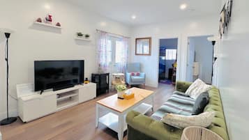 Smart TV, fireplace, video games, stereo