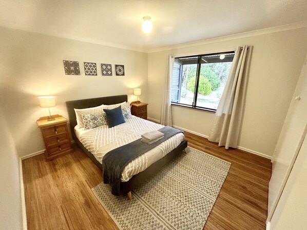 4 bedrooms, iron/ironing board, travel cot, free WiFi